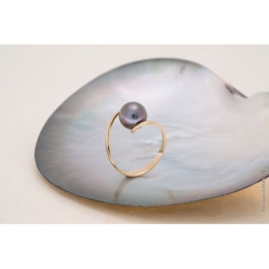 Bague en or avec perle ronde Bague en or avec perle ronde
